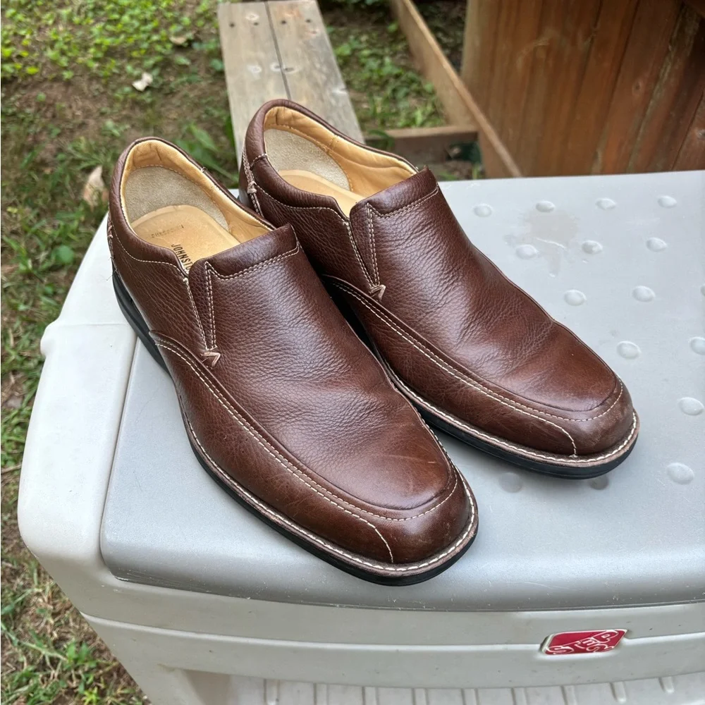Johnston & Murphy Rich Brown Leather Slip-Ons - Picture 2 of 16